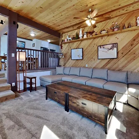 Spacious 2 Bedroom Condo